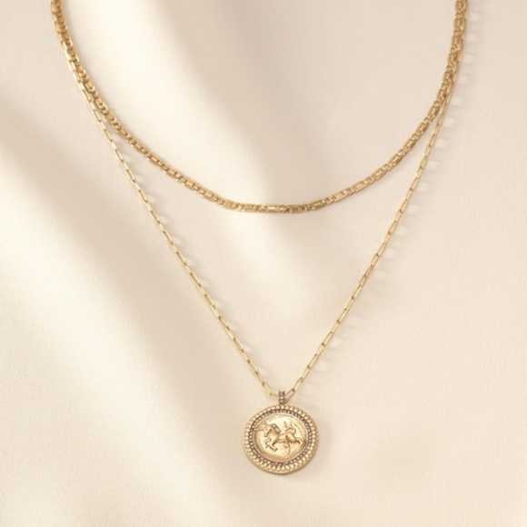 S&D Heritage Coin Pendant Necklace in Gold - Picture 2 of 7